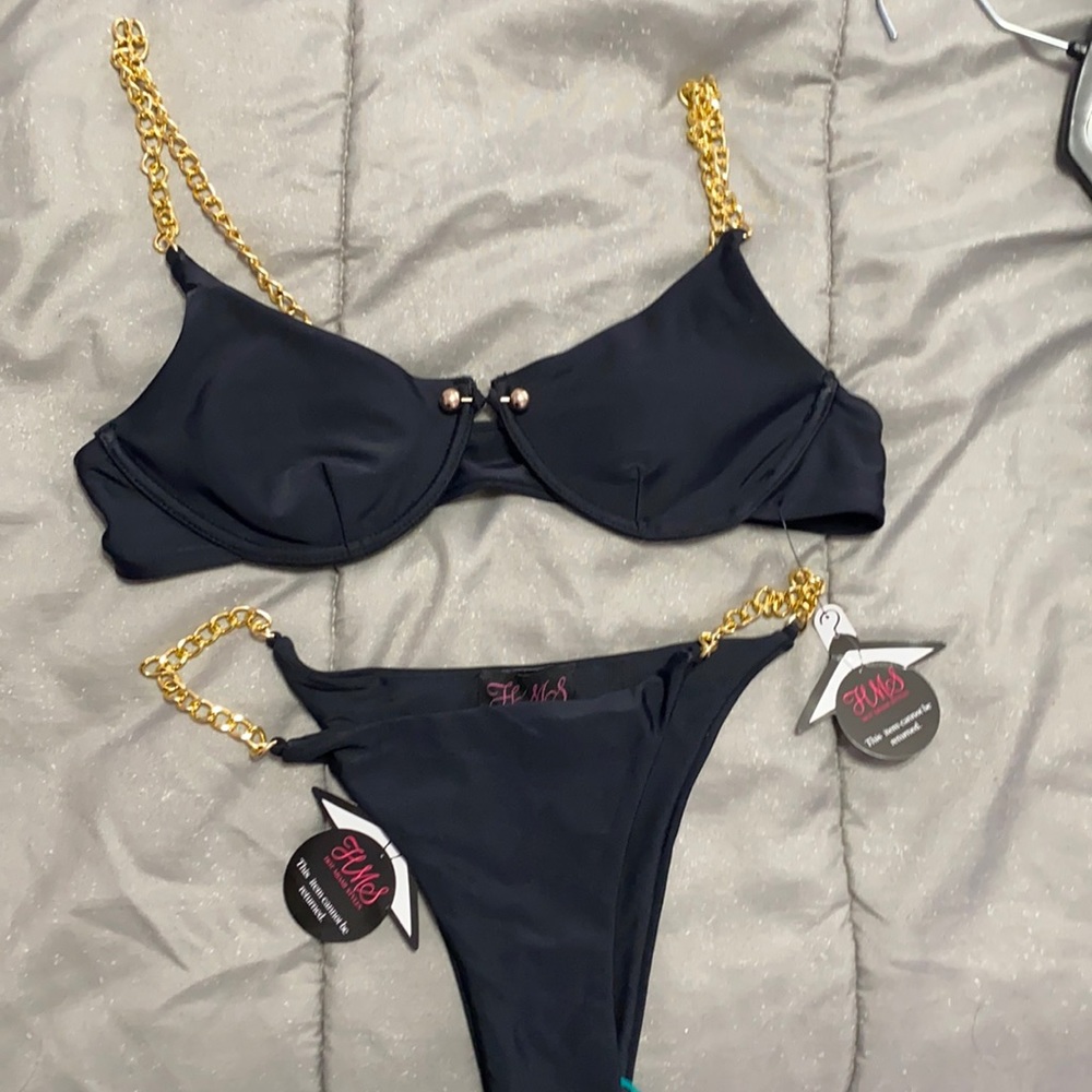 Black padded gold chain bikini - Picture 6 of 6